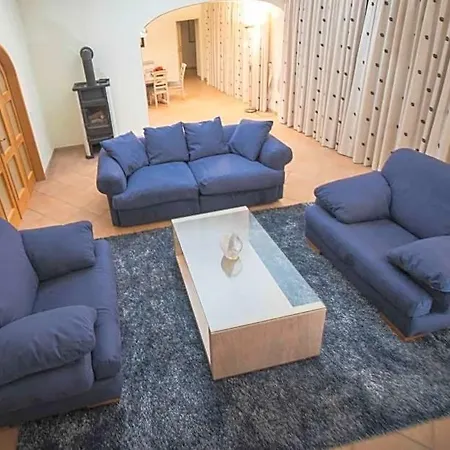 ヴィラ Sleeps 14 Pool Air Con Wifi *
