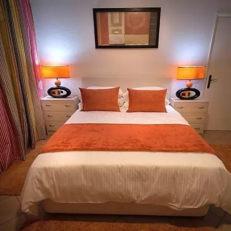 Sleeps 14 Pool Air Con Wifi Villa