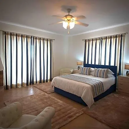 Villa Sleeps 14 Pool Air Con Wifi *