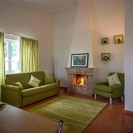 Villa Sleeps 14 Pool Air Con Wifi *